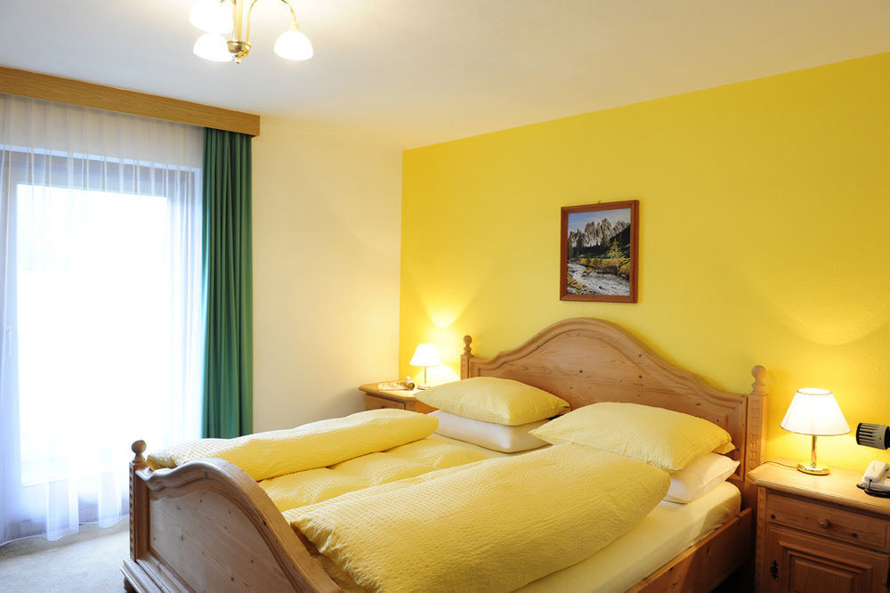 Reschnerhof Bed & Breakfast Resia Exterior photo